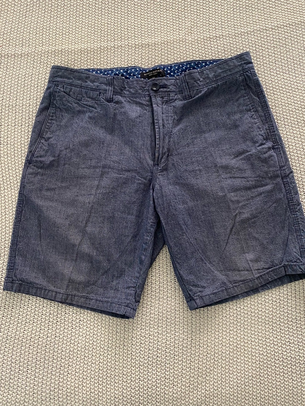 Banana Republic Aiden Slim-Fit Chino Shorts. Size 33 flat front